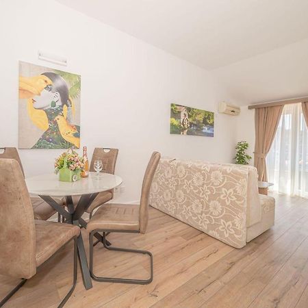 Guest House S-Lux Petrovac Zewnętrze zdjęcie