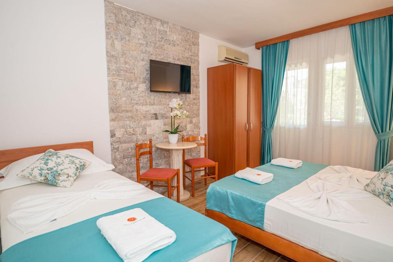 Guest House S-Lux Petrovac Zewnętrze zdjęcie