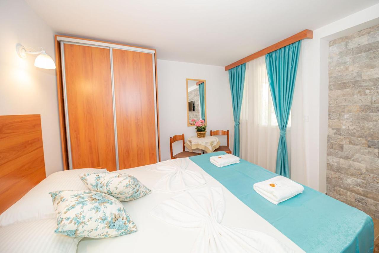Guest House S-Lux Petrovac Zewnętrze zdjęcie