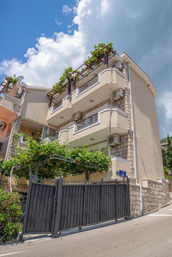 Guest House S-Lux Petrovac Zewnętrze zdjęcie