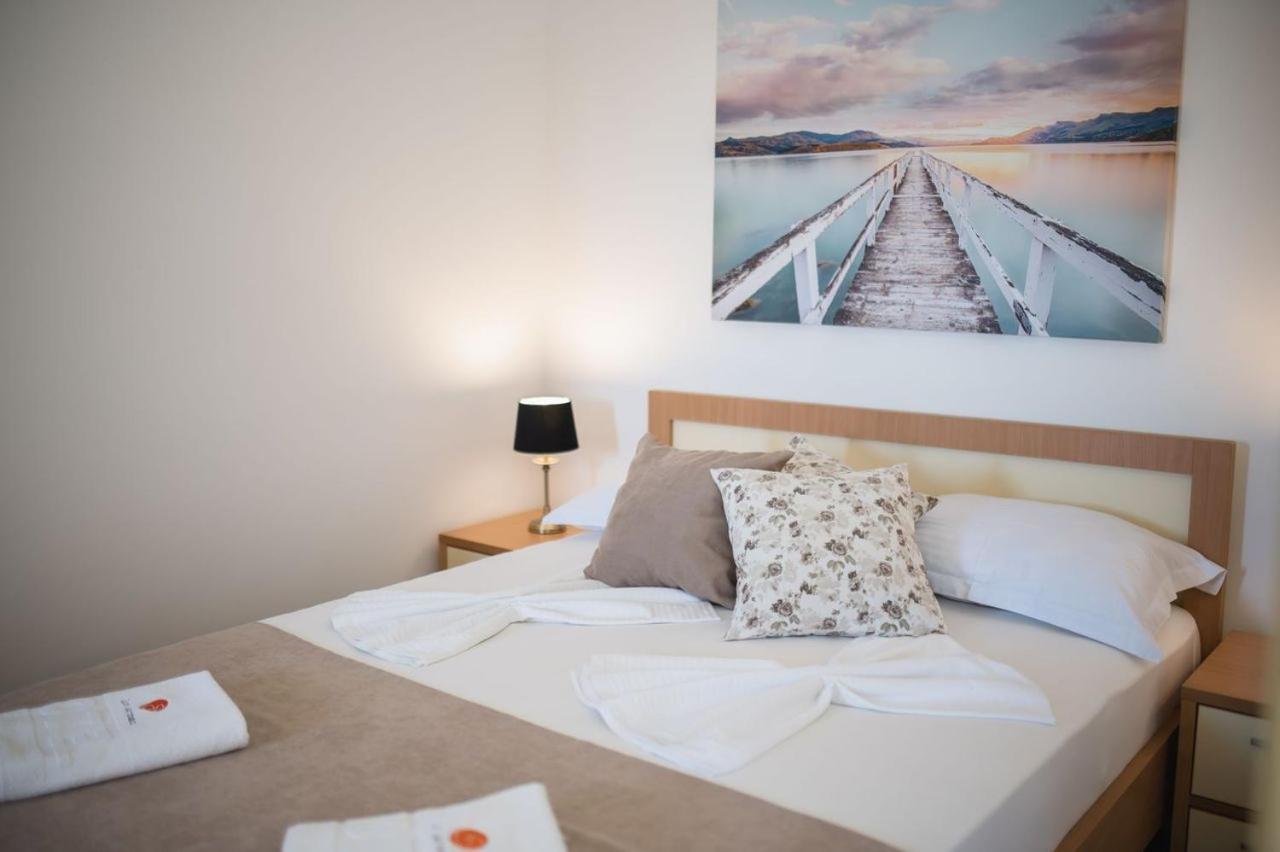 Guest House S-Lux Petrovac Zewnętrze zdjęcie