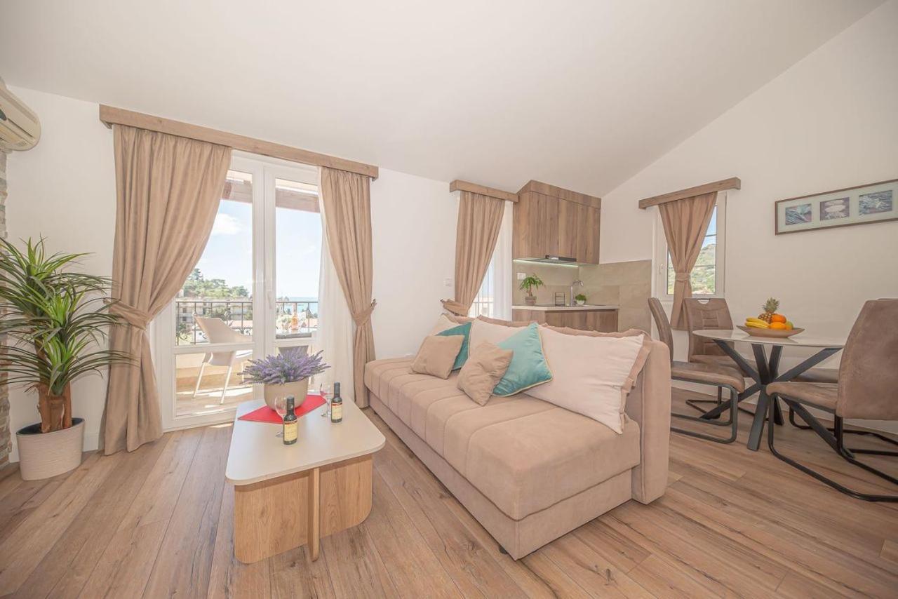 Guest House S-Lux Petrovac Zewnętrze zdjęcie