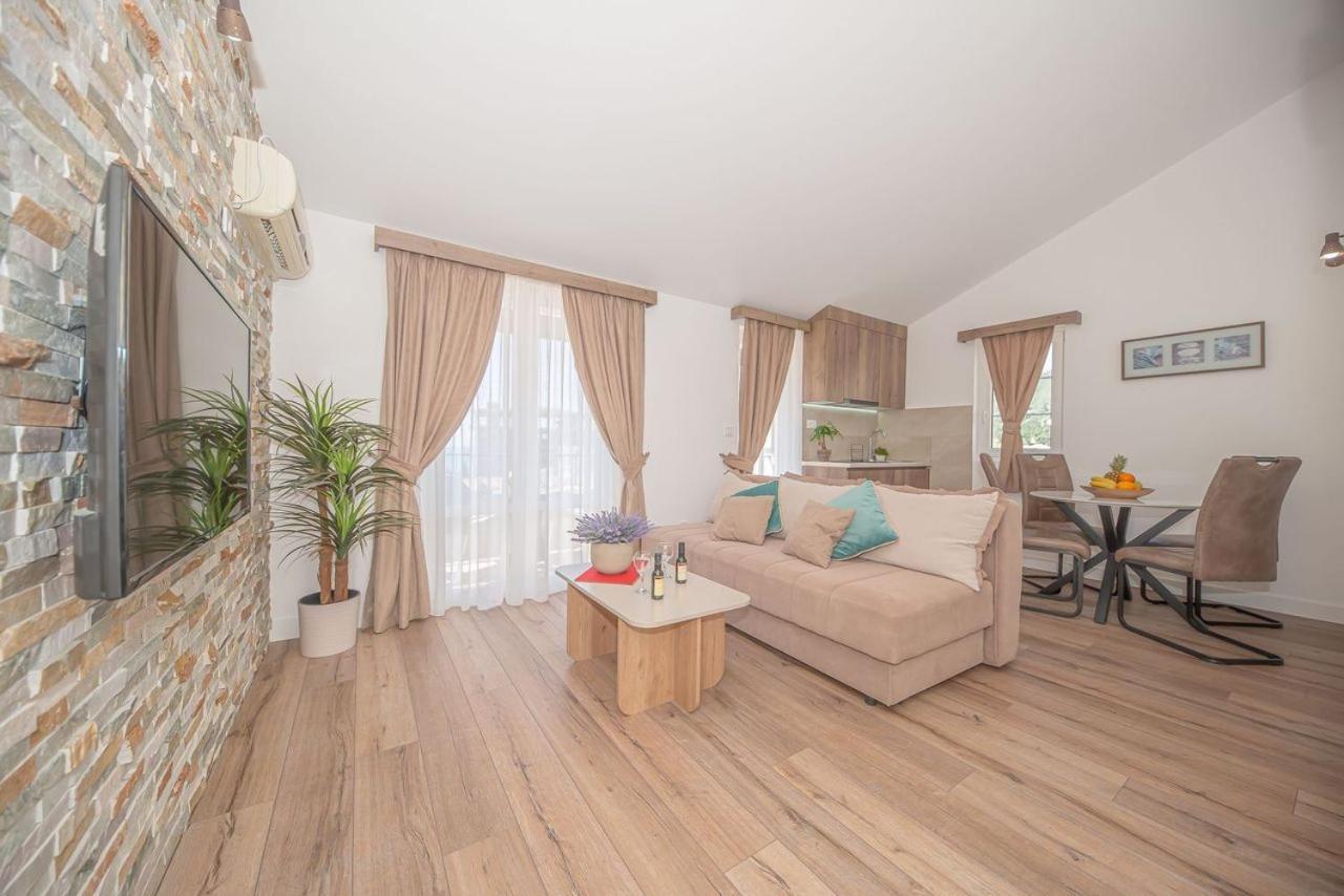 Guest House S-Lux Petrovac Zewnętrze zdjęcie