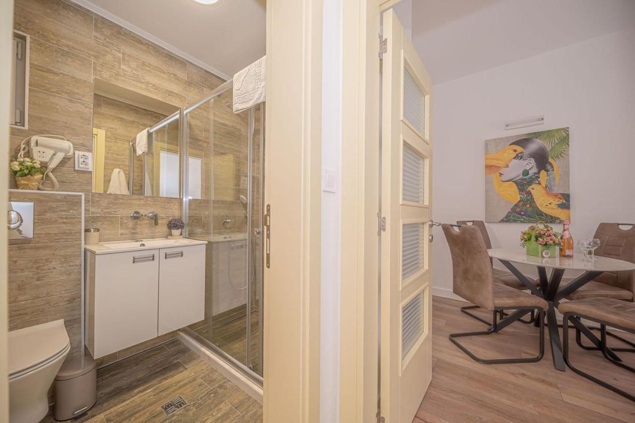 Guest House S-Lux Petrovac Zewnętrze zdjęcie