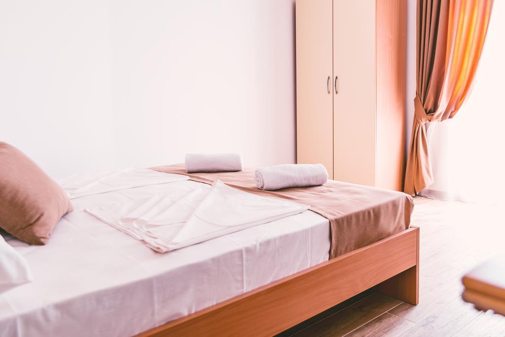Guest House S-Lux Petrovac Zewnętrze zdjęcie