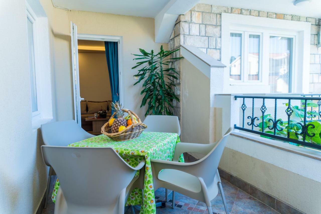 Guest House S-Lux Petrovac Zewnętrze zdjęcie