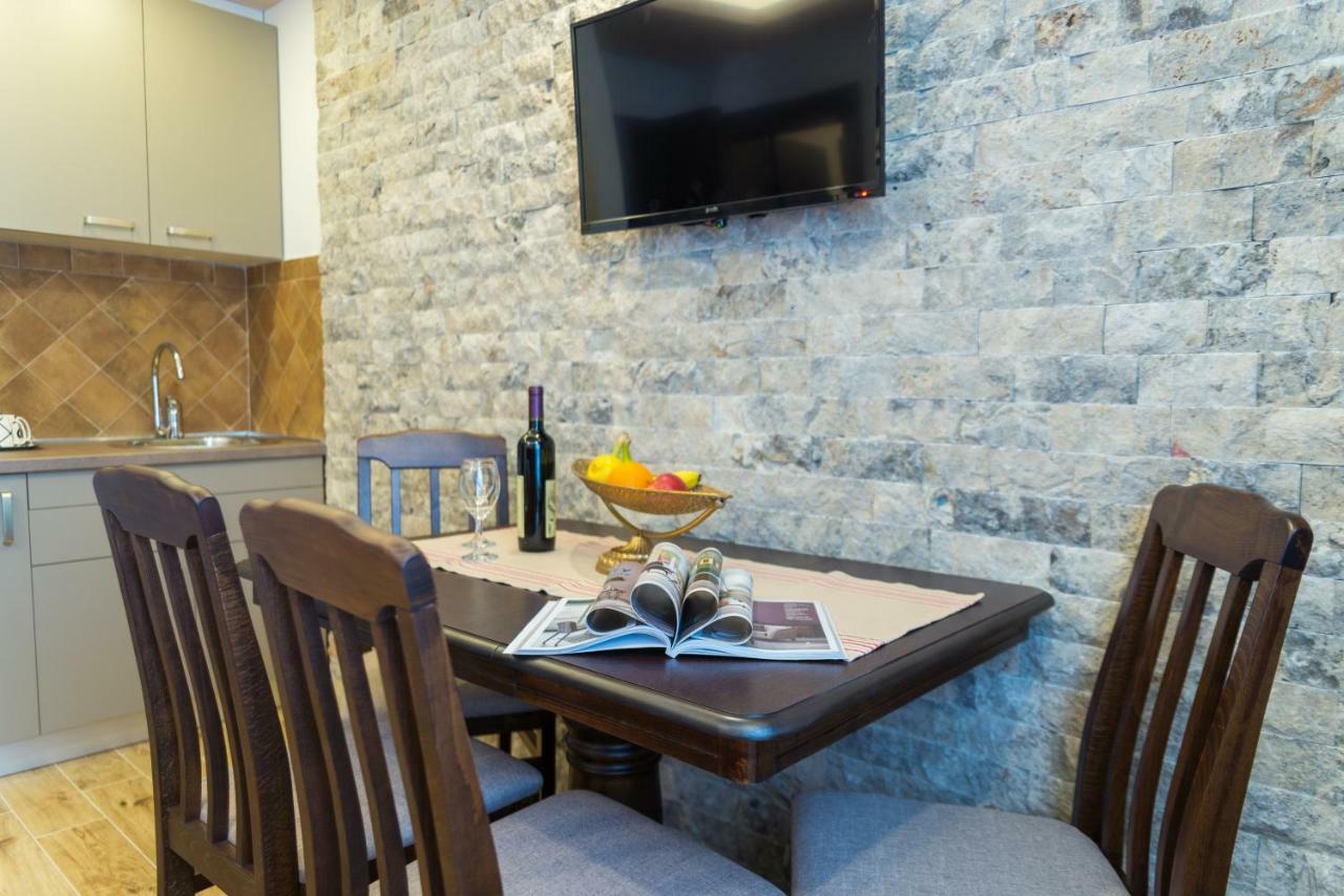 Guest House S-Lux Petrovac Zewnętrze zdjęcie