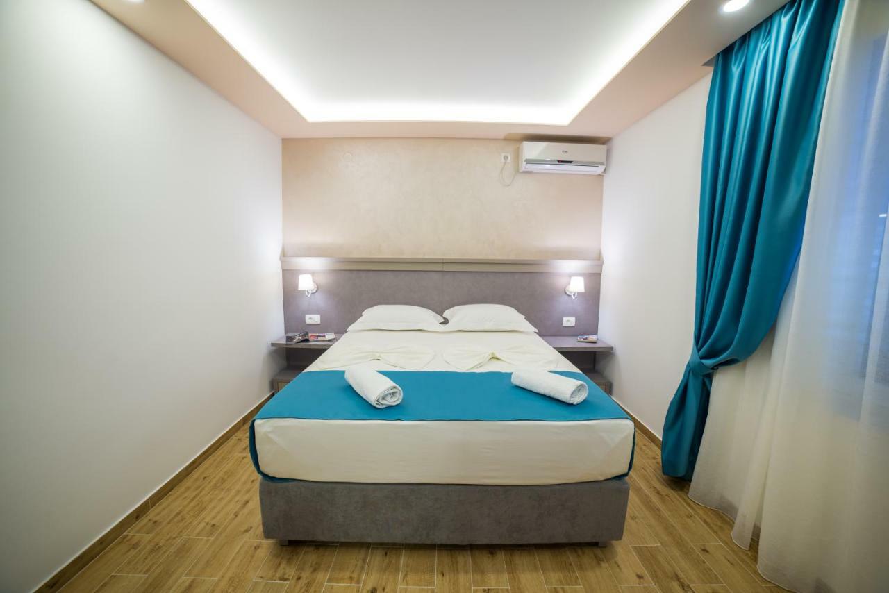 Guest House S-Lux Petrovac Zewnętrze zdjęcie